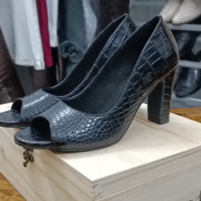Cao Gót Vuông Hở Mũi(Đen)-8cm